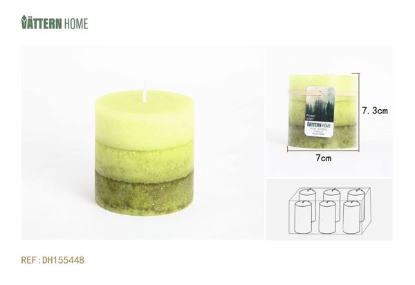 Vela de tres colores en forma de pilar de 7 x 7,3 cm con sabor a bosque de parafina (verde) que dura 30 horas